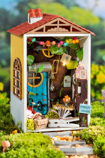 DIY Miniature House Kit: Borrowed Garden