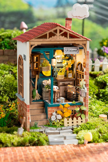 DIY Miniature House Kit: Dream Yard